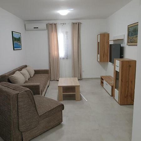 Apartments Njivice Bajcic מראה חיצוני תמונה