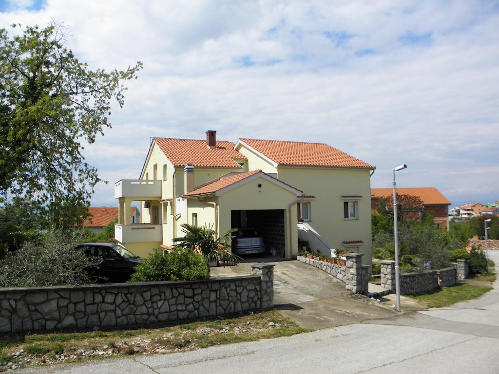 Apartments Njivice Bajcic מראה חיצוני תמונה