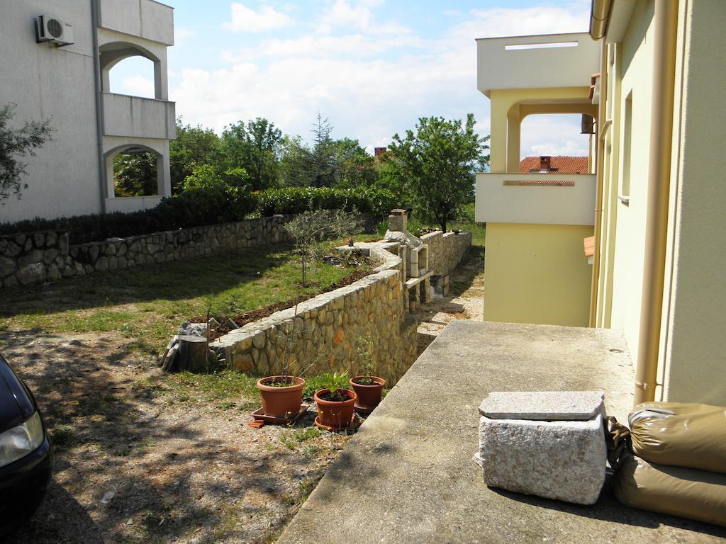 Apartments Njivice Bajcic מראה חיצוני תמונה