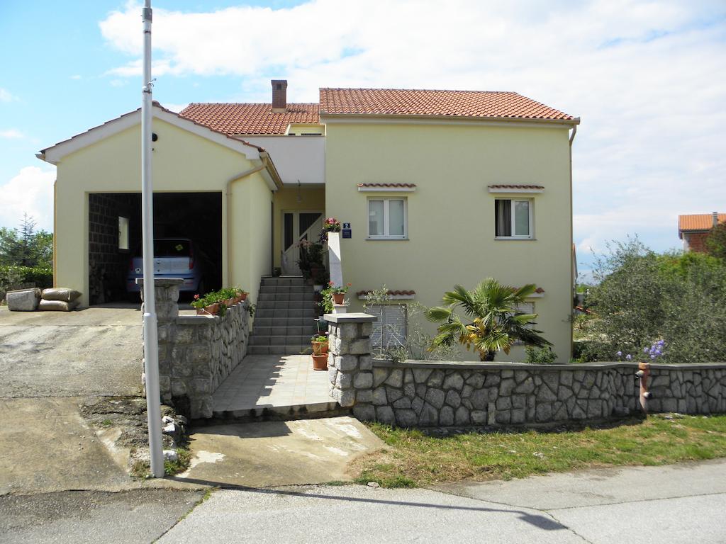 Apartments Njivice Bajcic מראה חיצוני תמונה